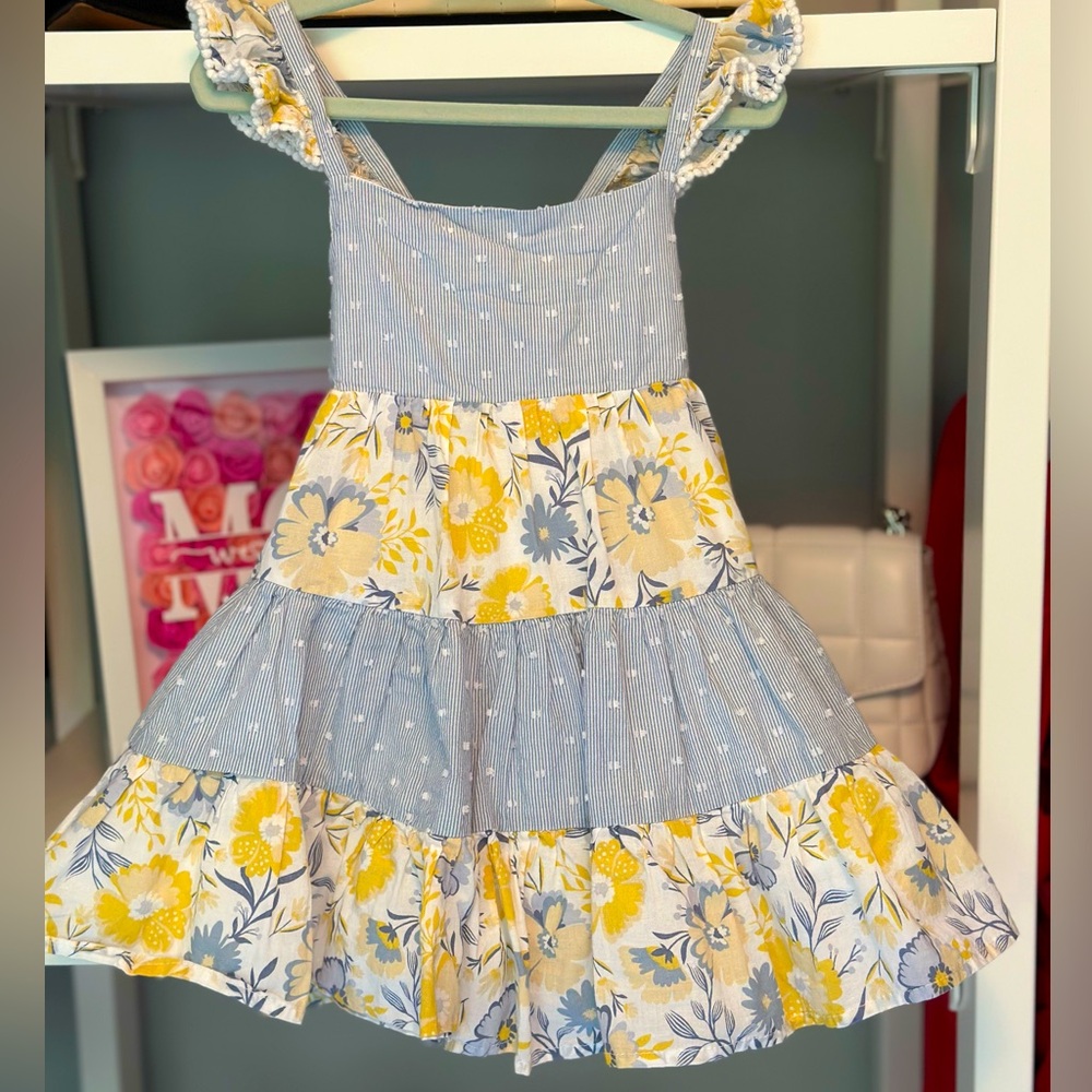 ⭐️5/$25 - Tahari Boho Dress with Flutter Straps